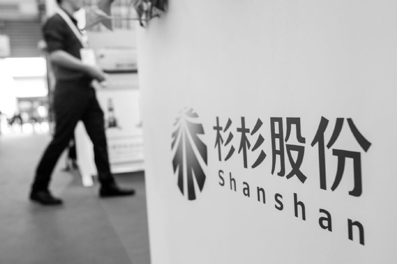 杉杉股份跨界偏光片半年净利增超6倍两大核心业务齐发力30亿定增持续推进