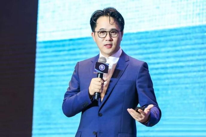 鱼跃医疗吴群一马当先,带动线上电商销售业务蓬勃发展