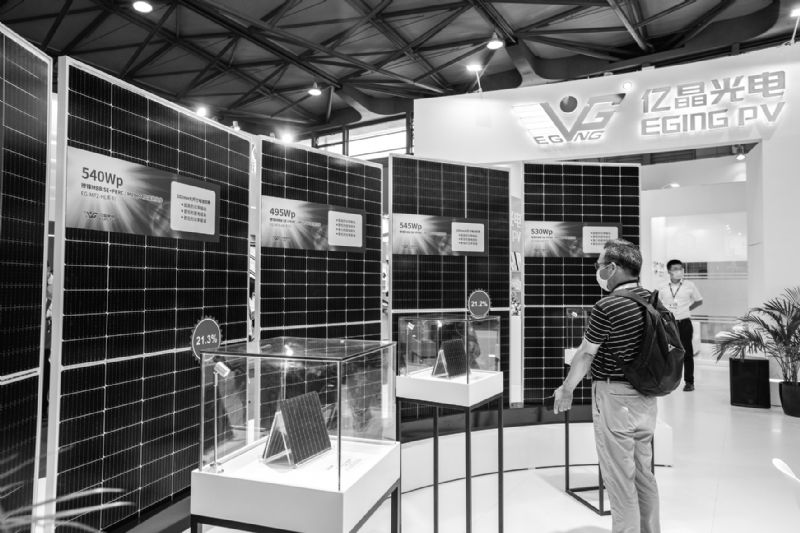 亿晶光电易主三年扣非累亏12.8亿古耀明30.7亿接盘已浮亏近18亿