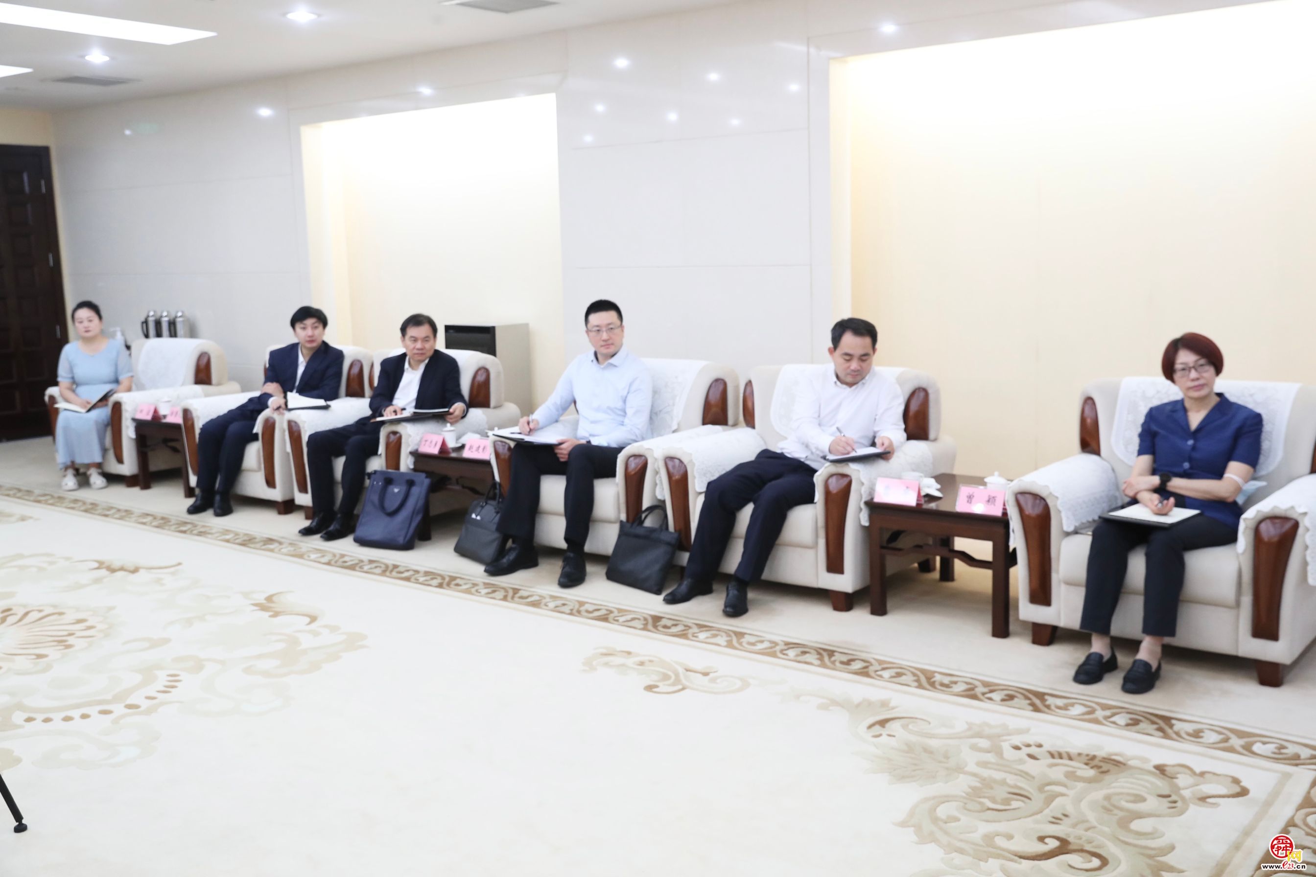 于海田会见北京银行客人