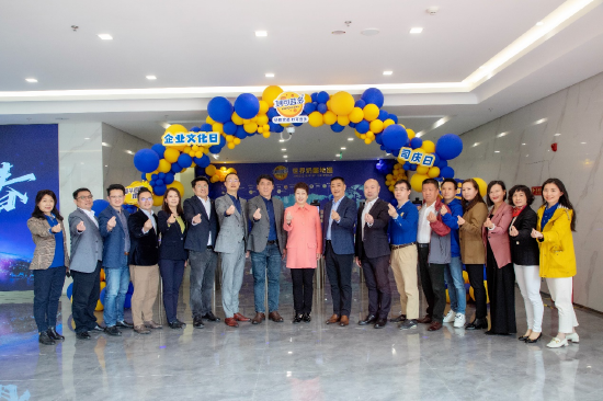 ����˾�߹��Ŷ��е��Ⲣ��Ӱ