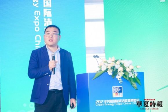 晶澳科技大客户技术负责人谢普阔:以高效组件助力碳中和 2023年预计组件产能将超80GW|2023华夏风光储产业创新大会 晶澳科技大客户技术负责人谢普阔:以高效组件助力碳中和 2023年预计组件产能将超80GW|2023华夏风光储产业创新大会