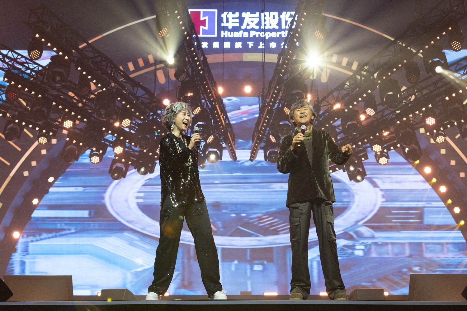 1682306836442257.jpg 双人合唱.jpg