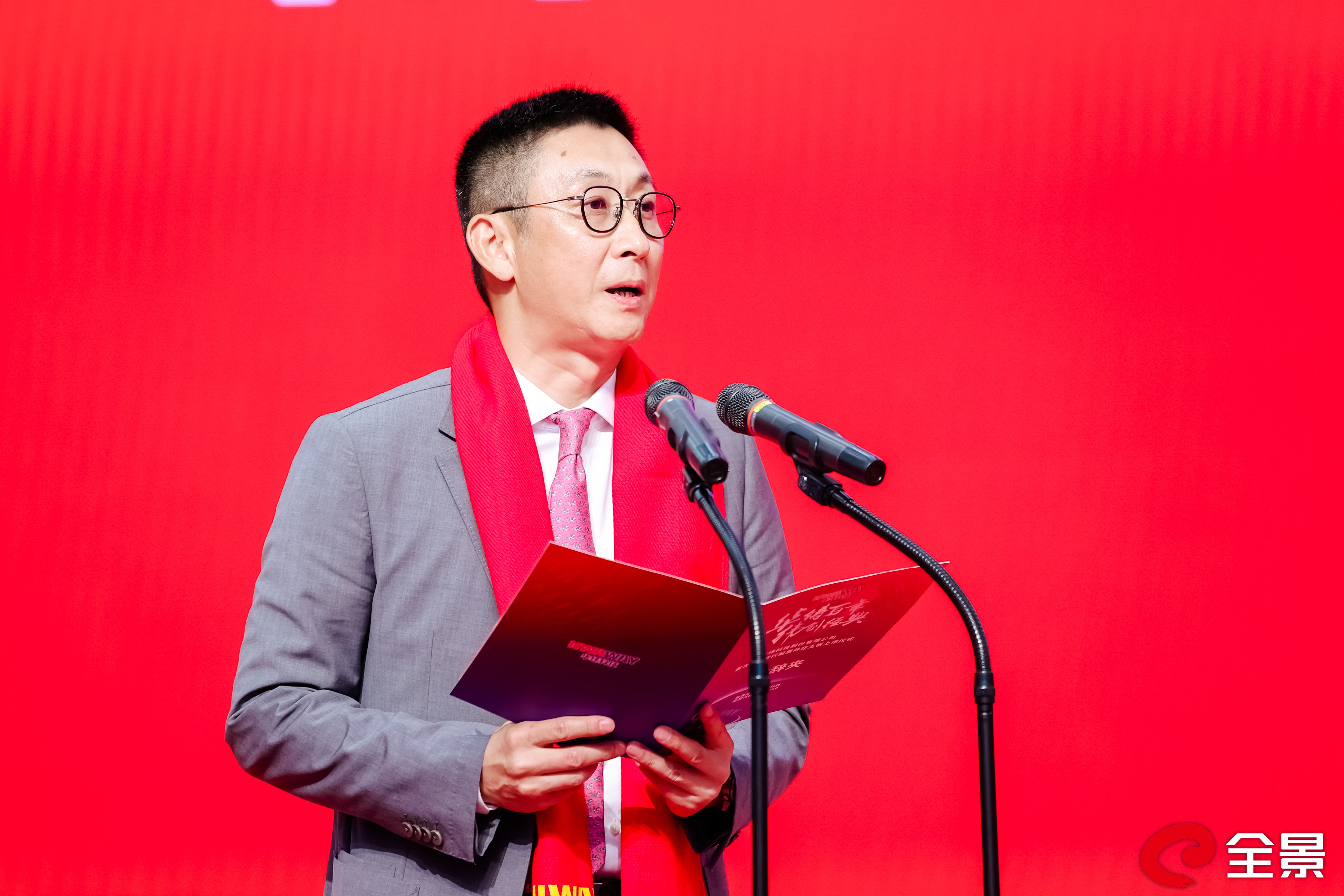 15406998.jpg 15406998.jpg