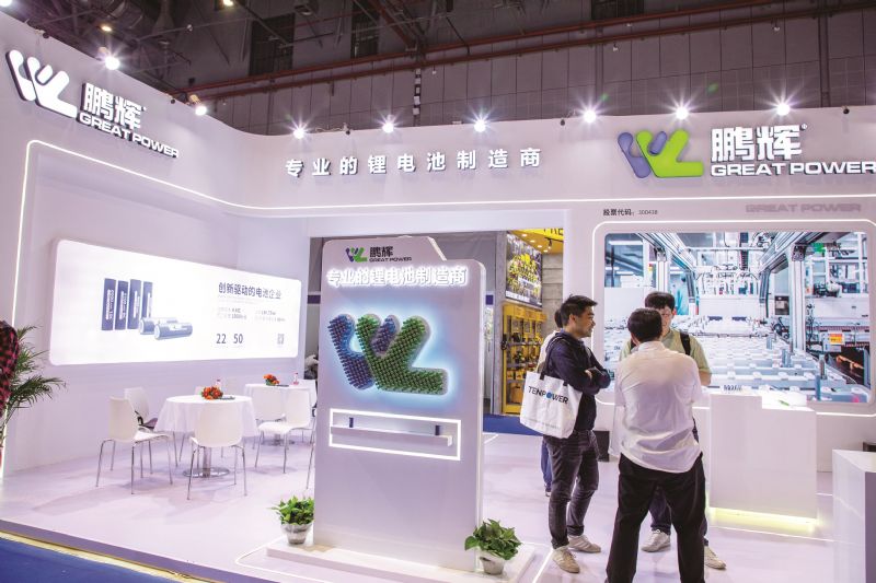 鹏辉能源两月推203亿扩产计划储能扩张凶猛剑指300亿营收目标