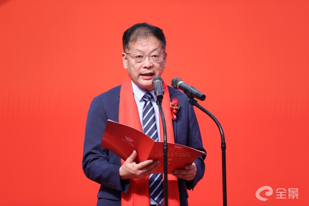 董事长.jpg 董事长.jpg