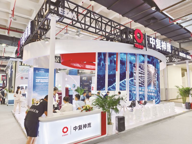 中复神鹰总产能2.85万吨跃居世界第三上市次年两大IPO项目投产实现效益1.08亿