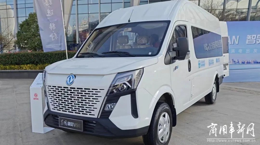 11.9方最大容积,550公里极限续航!东风汽车股份亮出纯电大VAN“新武器”