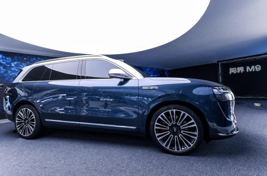图为问界M9。赛力斯集团供图 图为问界M9。赛力斯集团供图