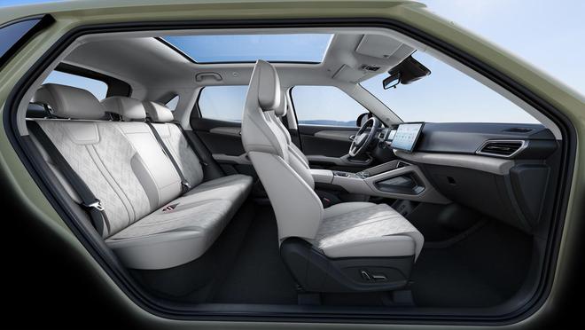 12.8英寸屏/配物理按键比亚迪元UP内饰图曝光