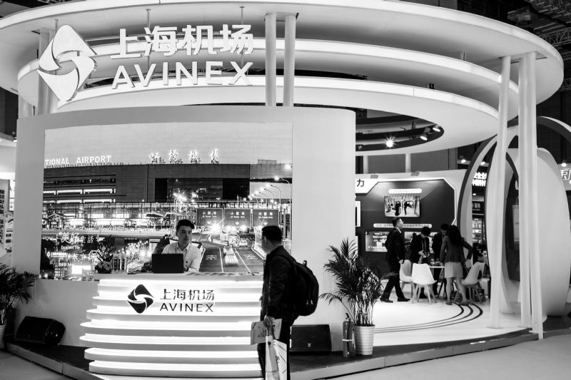 上海机场持续复苏年赚9.34亿推五折股权激励锚定三年净利增160%