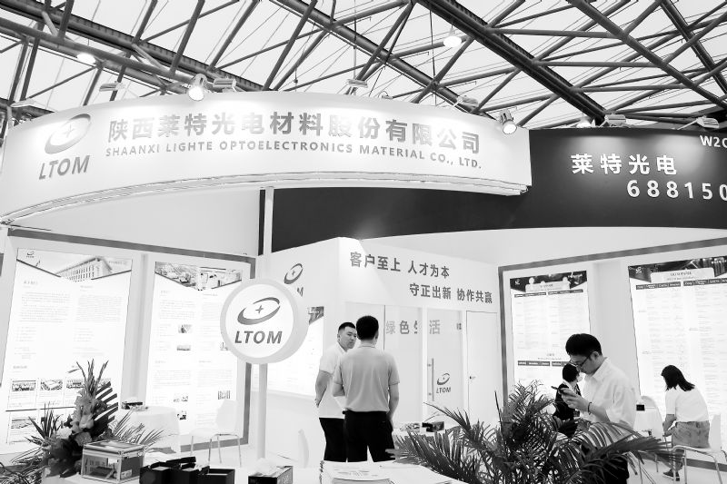 莱特光电半年净利最高预增136.8%OLED收入大涨多元拓展培育新增长点