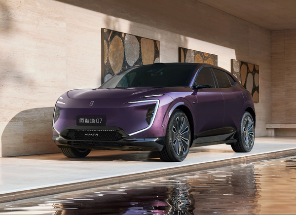 长安汽车副总裁高度评价华为智驾:有机会超越人类 长安汽车副总裁高度评价华为智驾:有机会超越人类