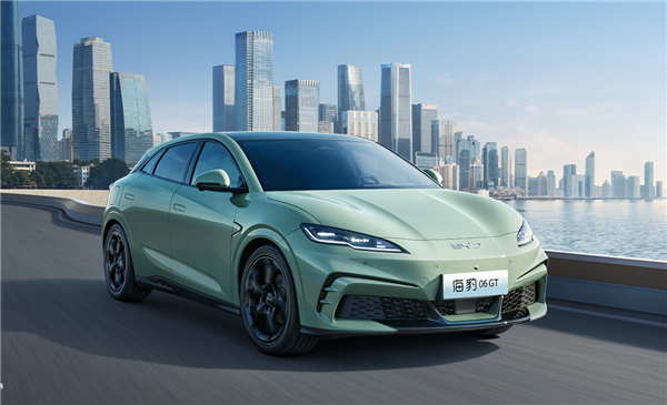 比亚迪8月狂卖37万辆创新高!各车型销量出炉:秦、宋均破7万