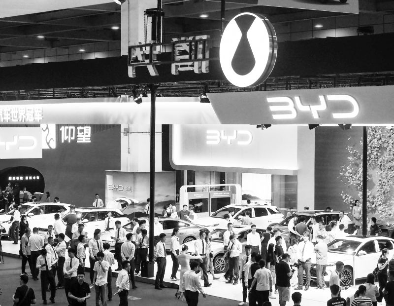 腾势汽车“去奔驰化”回归比亚迪 D9交付20万辆连续两年夺MPV销冠