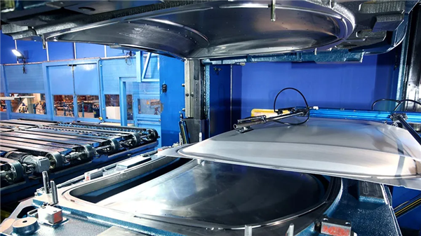 新势力们交不出车就因为这个很普通的零件