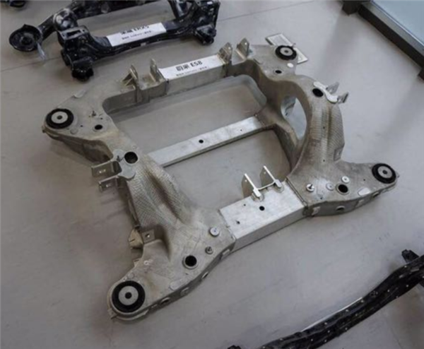 新势力们交不出车就因为这个很普通的零件