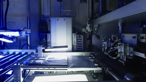 国产电池再突破!孚能科技能密超400Wh/kg固态电池已进入实测