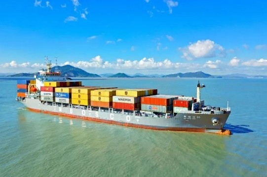 又一艘集装箱船交付!宁波远洋自有集装箱船运力超5万箱1.jpg