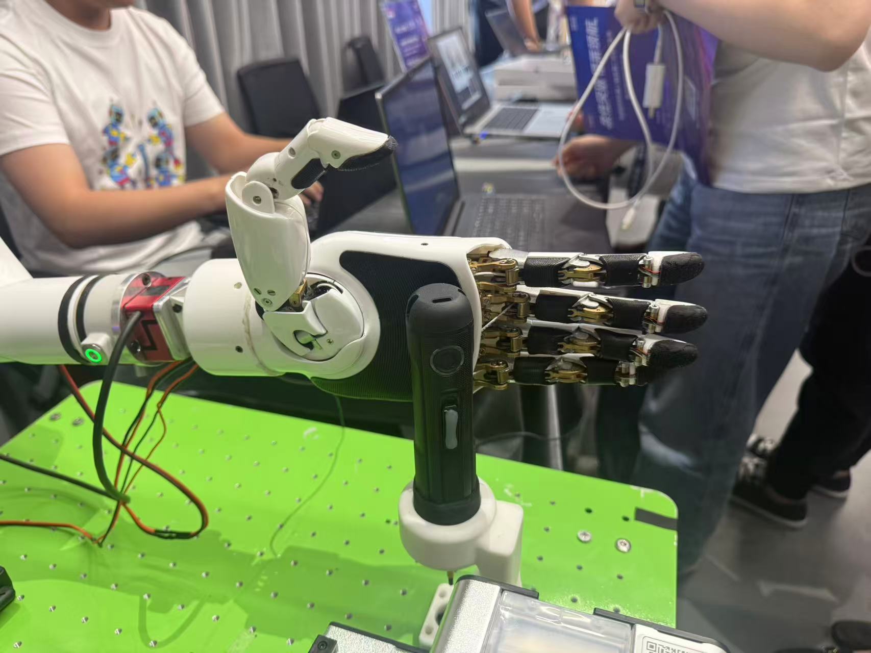 1749169715122908.jpg 1ae9932d499c2b8f419fe99a4848c64.jpg