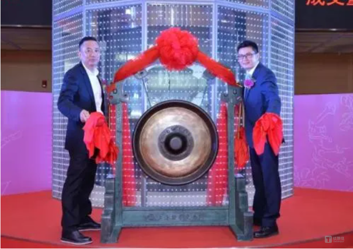 菲林格尔副董事长丁福如(左)总经理刘敦银(右)