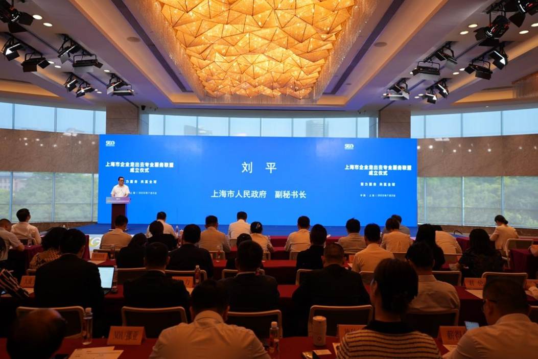 大厅里的人们AI 生成的内容可能不正确。