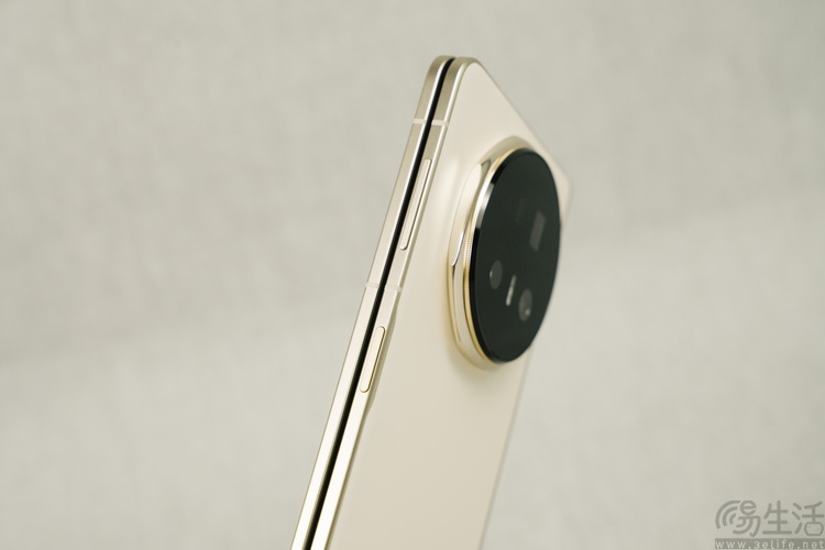 档次感+性价比，荣耀是怎么做到二者兼顾的？