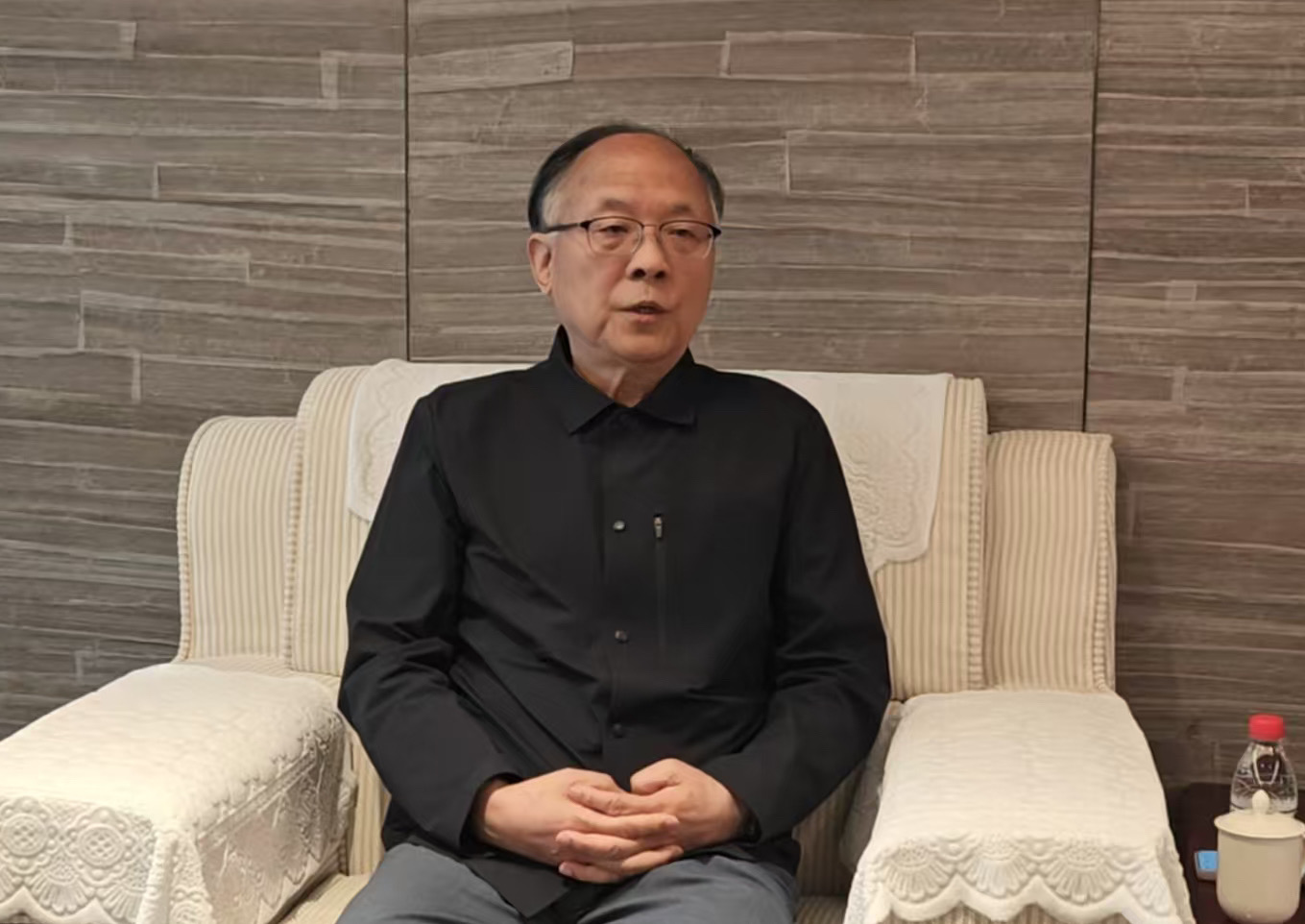 汉王科技创始人、董事长刘迎建接受上海证券报记者专访(李雁争摄)