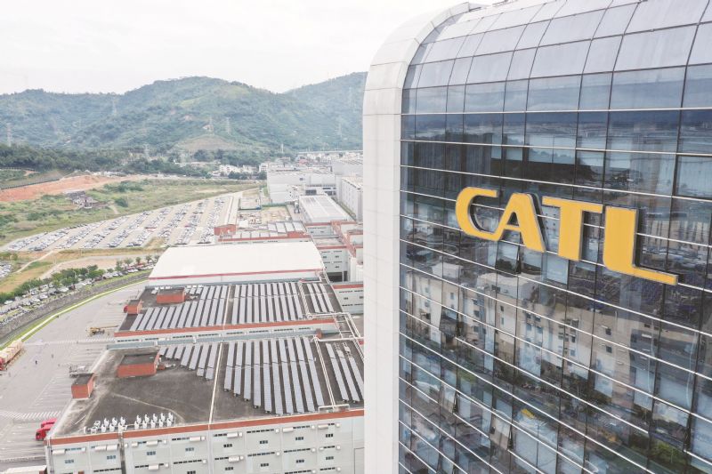 宁德时代产能饱满半年赚305亿货币资金3506亿拟派现45.68亿