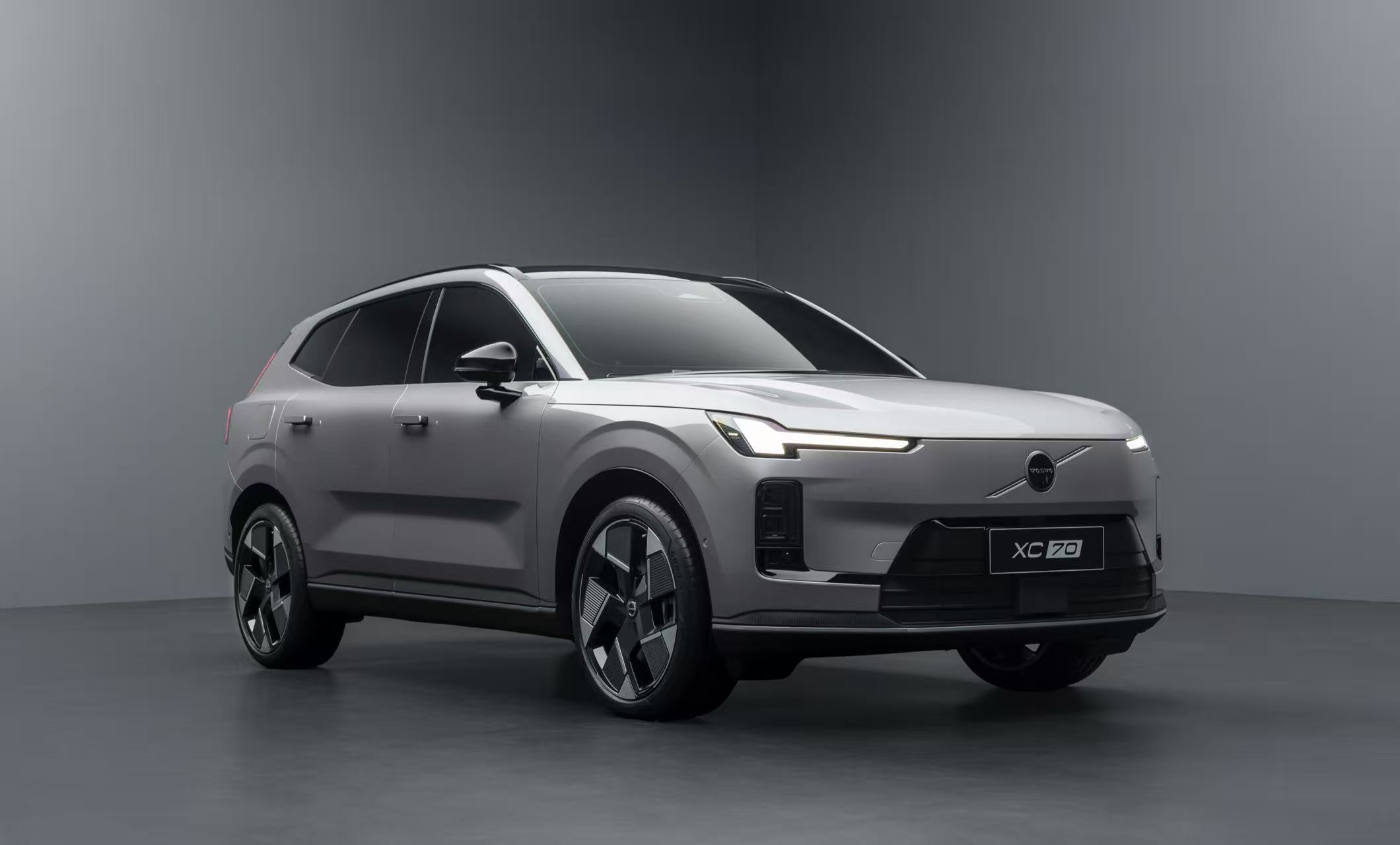 沃尔沃全新XC70：以极致安全信念打造豪华插混