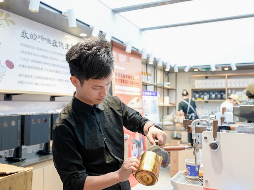全国首家七鲜美食MALL开业十大网红餐饮品牌首登哈尔滨 100%后厨直播放心吃