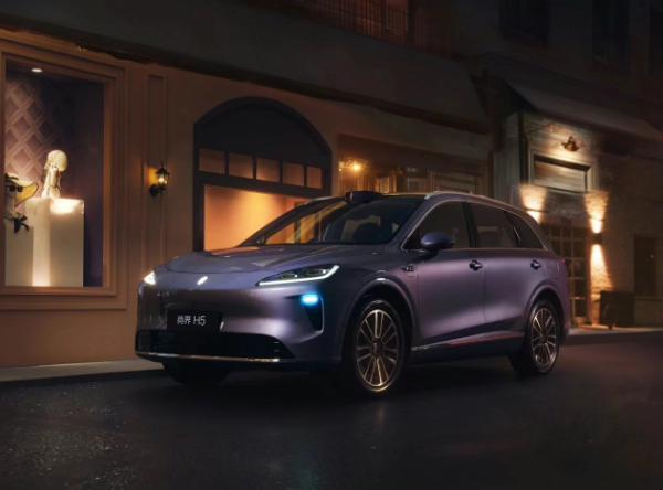 2025成都车展新能源车型前瞻：小米SU7 Ultra纽北限量版、尚界H5、方程豹钛7齐聚