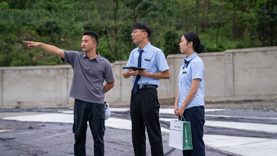 绿色金融赋能黔山贵水邮储银行贵州省分行助力新能源产业绘就生态画卷_fororder_DSC00708