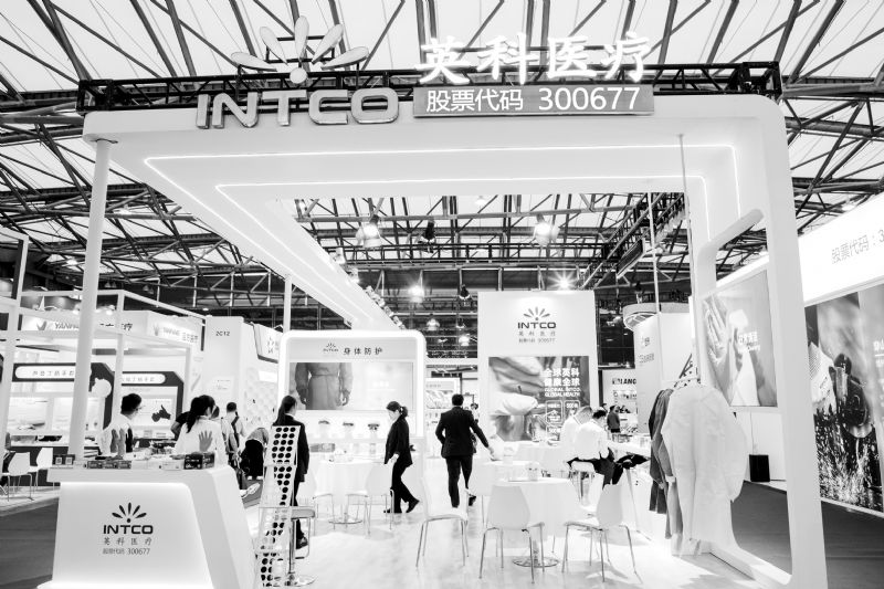 英科医疗手套产能870亿只全球领先自主研发及设计生产线良品率99%