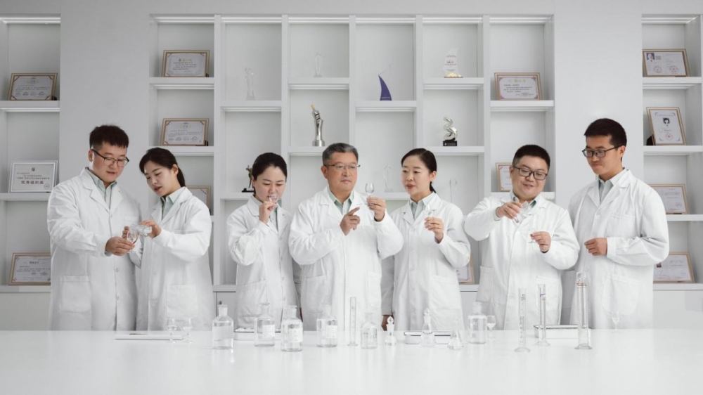 生态秘境,匠心雕琢:金徽酒的醇香之道