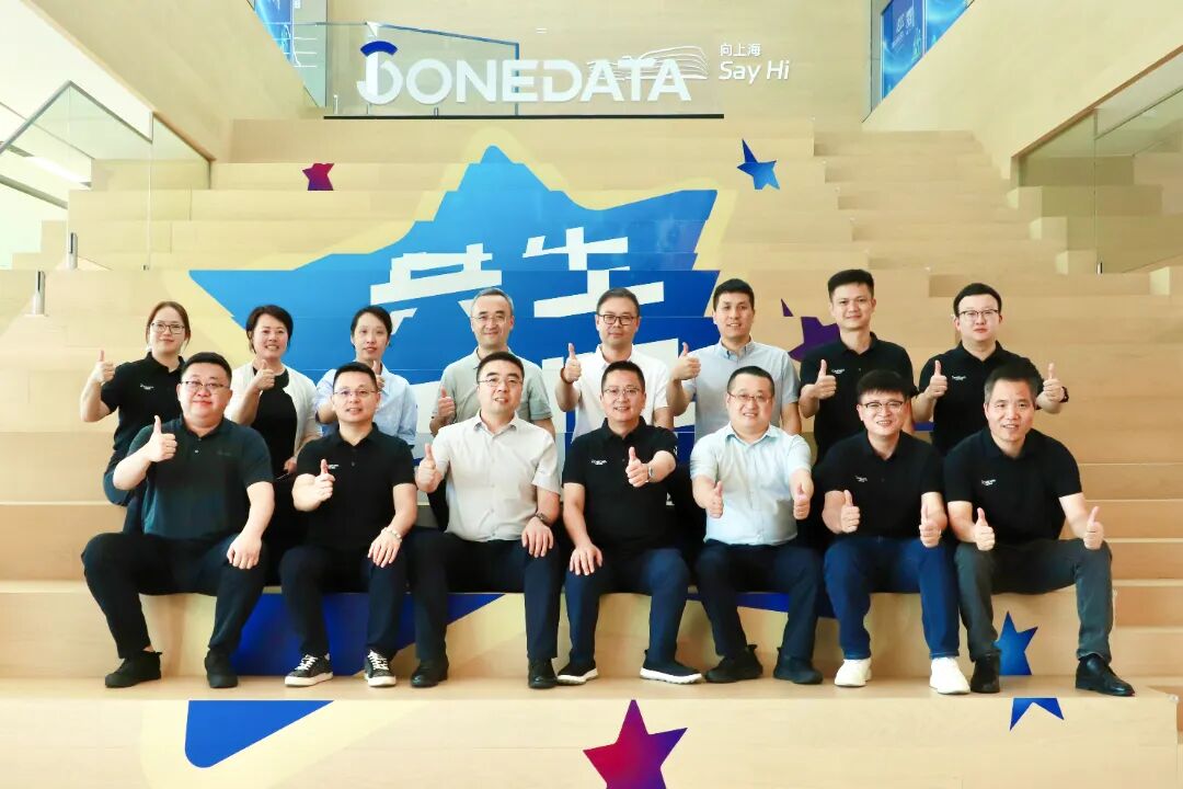 undefined 合影调色.jpg