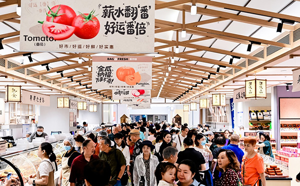 江岸天街开业现场。龙湖商业供图