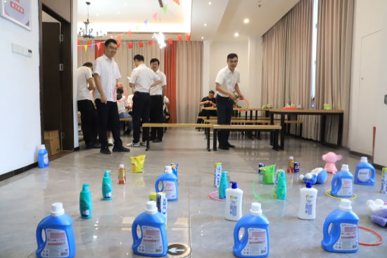 公司本部欢乐套圈 公司本部欢乐套圈