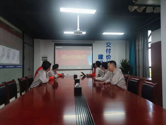 乐平项目部红色观影.jpg 乐平项目部红色观影.jpg