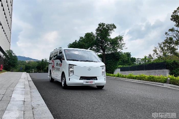 7方价格8方配置场地试驾全新长安跨越星光