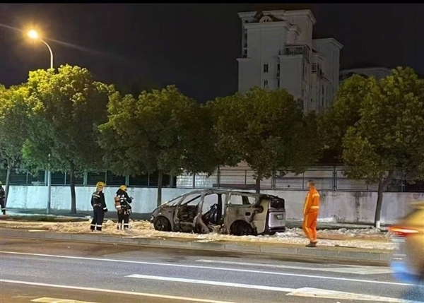 理想MEGA没有碰撞突然自燃!是宁德时代电池的问题吗如何保证电池不起火