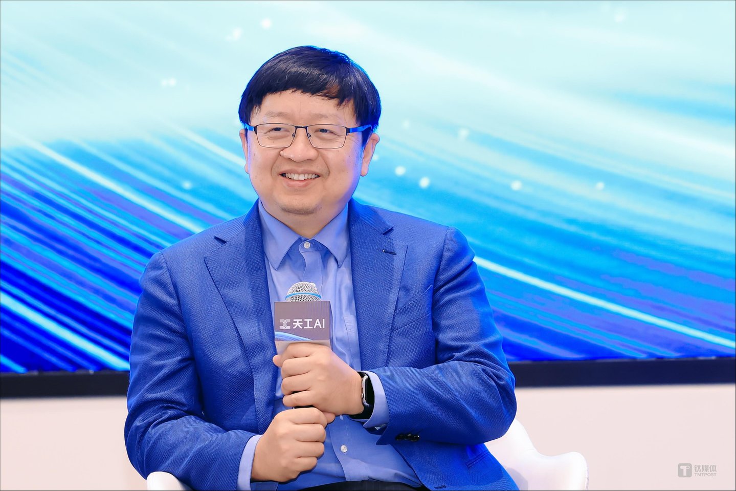 ������ά���³���CEO����
