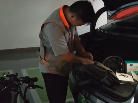 ��ѩ�����ǵ���L������С���ϳ������ѣ�����Ұ����ʡ