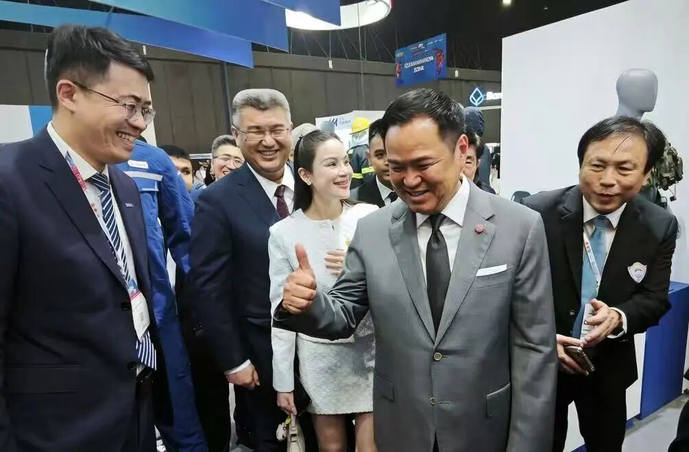 ̩��������Ŭ͢�ι�̩���²�չλ